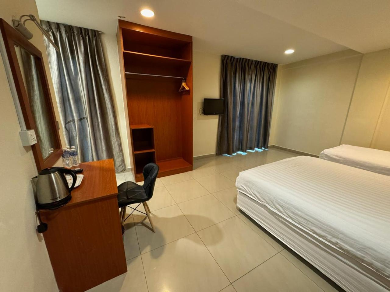 Aeton Hotel Nilai Bagian luar foto