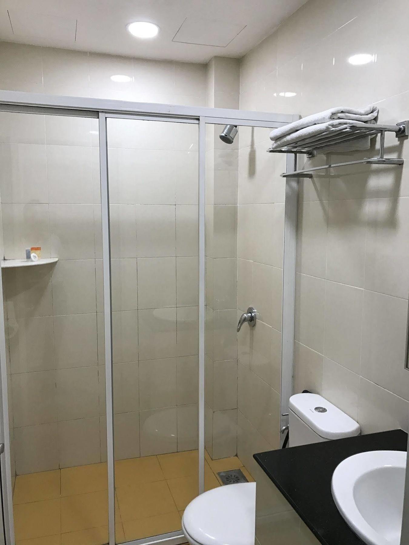 Aeton Hotel Nilai Bagian luar foto