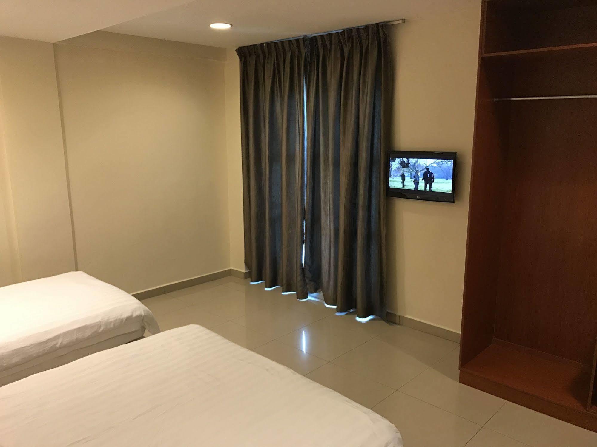 Aeton Hotel Nilai Bagian luar foto